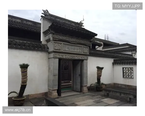 《体育新闻评论:深度解析本赛季热点赛事与球员表现》 - 副本 - 副本 《体育新闻评论:深度解析本赛季热点赛事与球员表现》 - 副本 - 副本