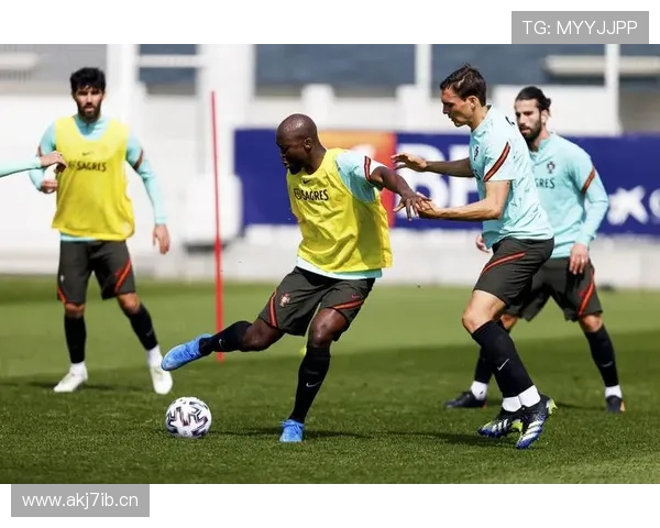 世界杯赛程临近 世界各队备战最新动态及球员状态分析 - 副本 (2) 世界杯赛程临近 世界各队备战最新动态及球员状态分析 - 副本 (2)